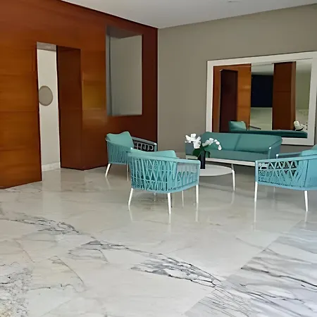 Apartamento Beachfront Paradise With Pools And *