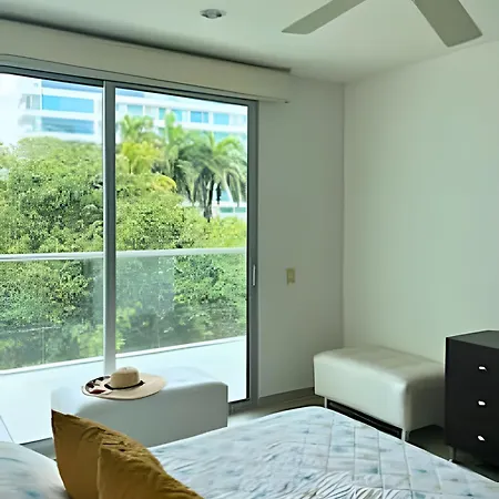 Apartamento Beachfront Paradise With Pools And