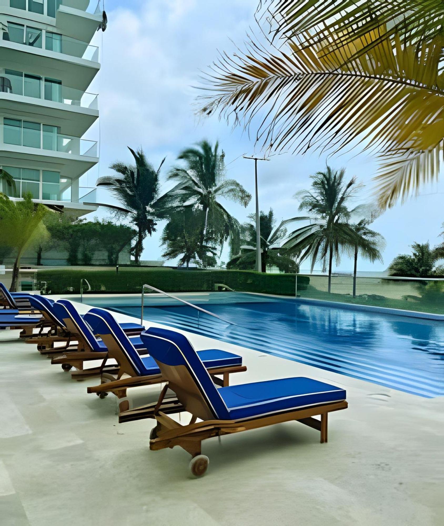 Beachfront Paradise With Pools And Apartamento Cartagena