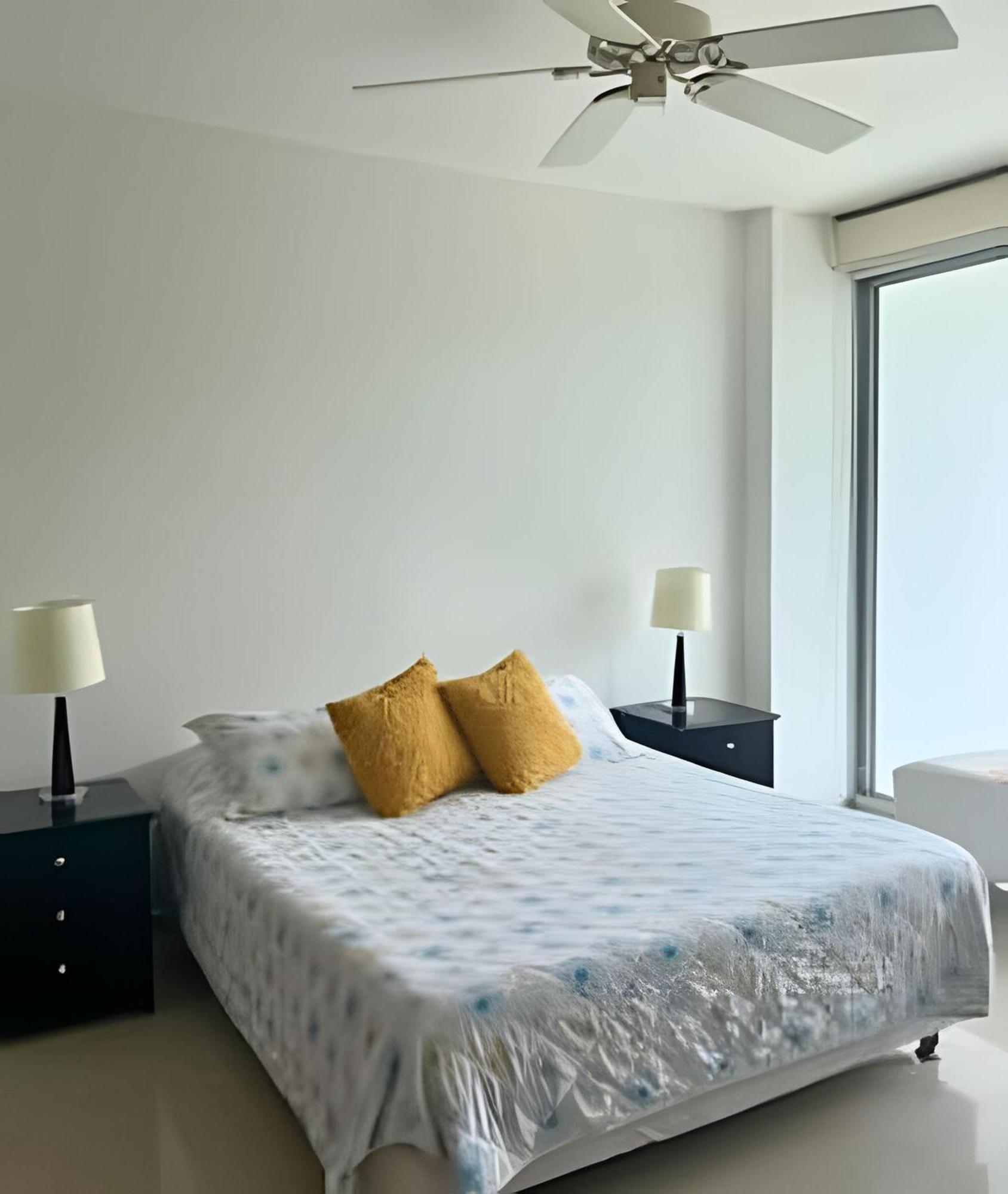 Beachfront Paradise With Pools And * Cartagena