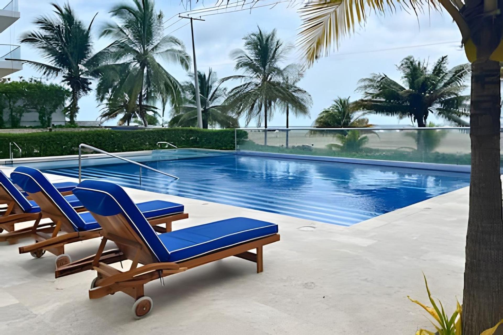Beachfront Paradise With Pools And Cartagena